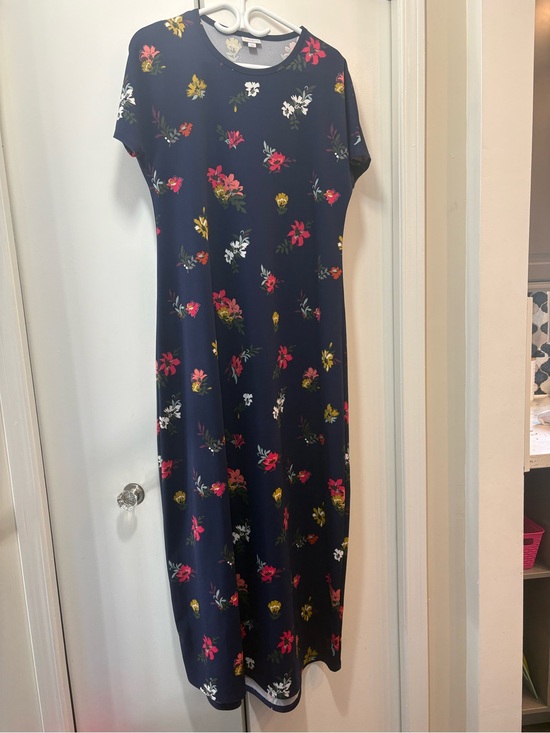 LuLaRoe Dresses & Skirts - LuLaRoe Large Navy Maria Dress with Floral Bouquet Print